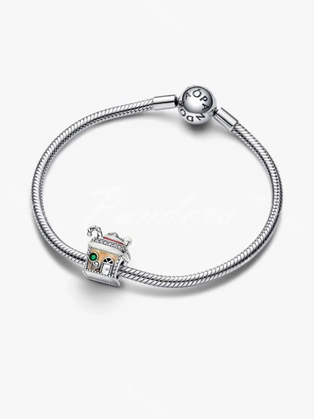 Pandora Festive Gingerbread House Charm
